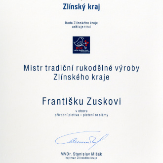 Titul Mistr tradiční rukodělné výroby Zlínského kraje byl F. Zuskovi udělen v roce 2012