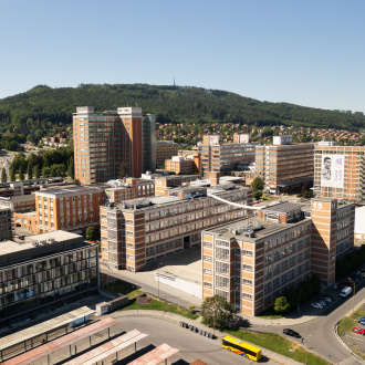 14_15_institut1